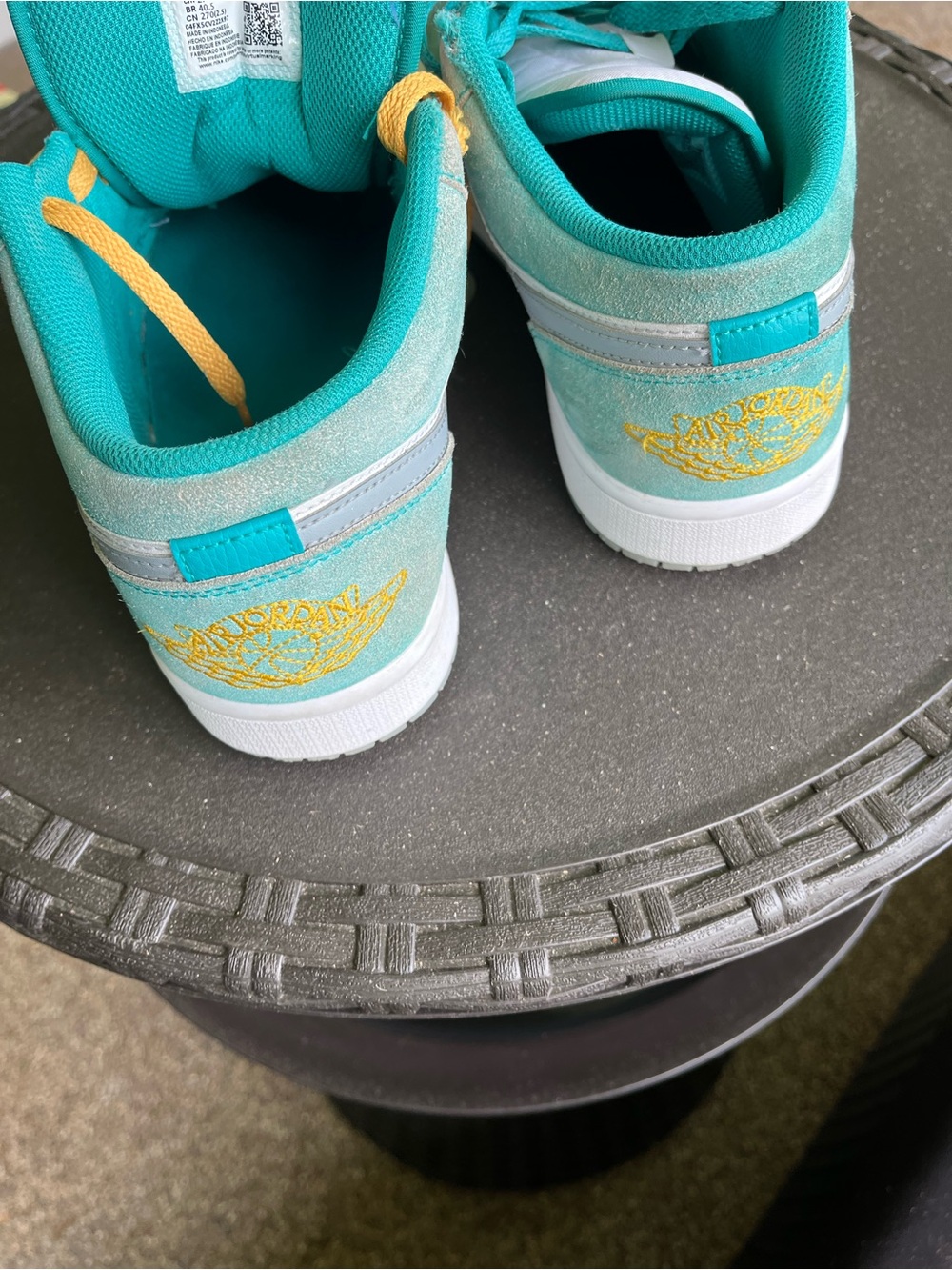 Nike Low-Top Sneakers Teal, White, Gold - Picture 5 of 7